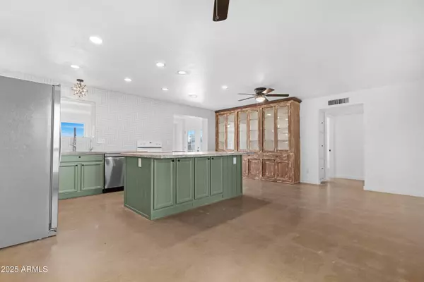 321 W PALO VERDE Street, Gilbert, AZ 85233