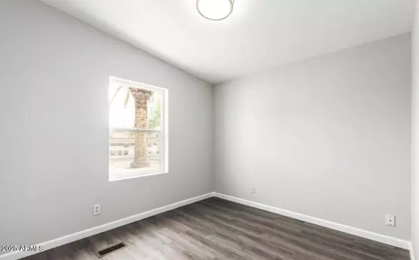 7338 E BASELINE Road, Mesa, AZ 85209