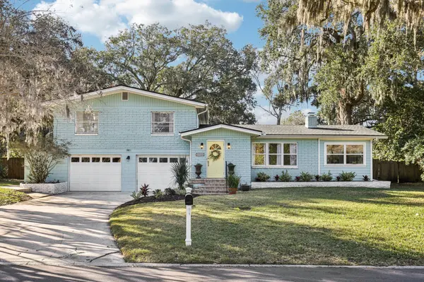 Jacksonville Beach Pool Home for Sale | 1911 Tanglewood Rd