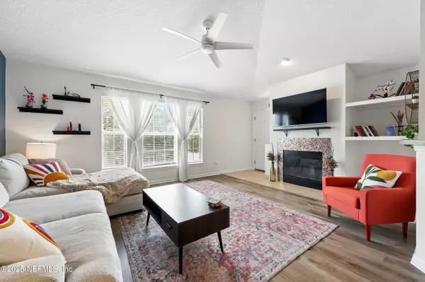 157 JARDIN DE MER PL #157, Jacksonville Beach, FL 32250