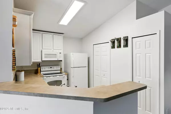 157 JARDIN DE MER PL #157, Jacksonville Beach, FL 32250