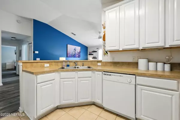 157 JARDIN DE MER PL #157, Jacksonville Beach, FL 32250