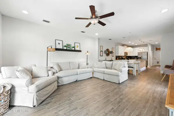 616 2ND AVE N, Jacksonville Beach, FL 32250