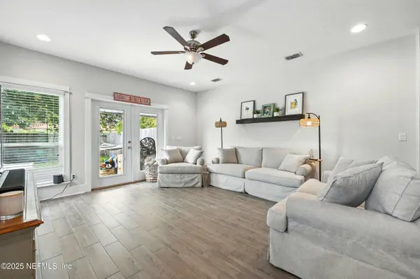 616 2ND AVE N, Jacksonville Beach, FL 32250