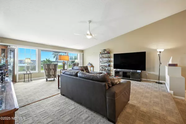 3331 LIGHTHOUSE POINT LN, Jacksonville, FL 32250