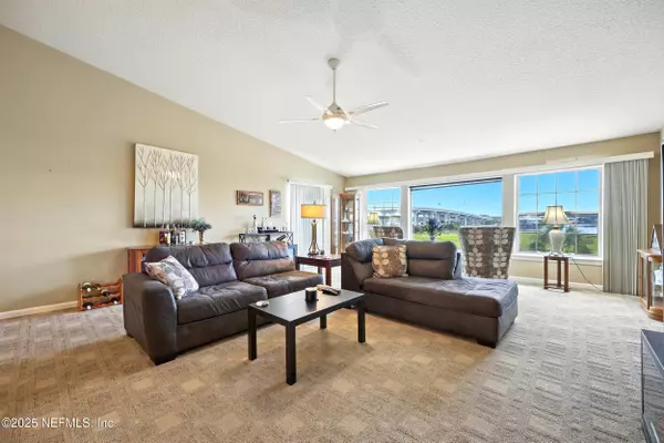 3331 LIGHTHOUSE POINT LN, Jacksonville, FL 32250