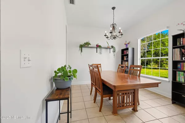 4529 MAINMAST LN, Jacksonville, FL 32277