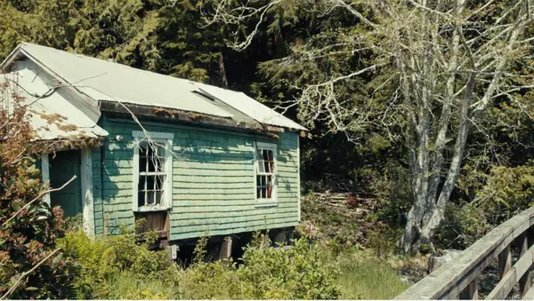 167 Regent St #6, Bamfield, BC V0R 1B0