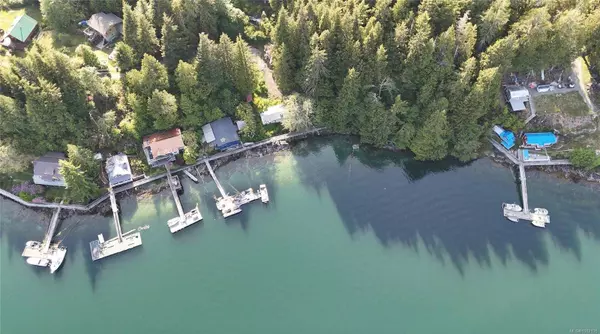 167 Regent St #6, Bamfield, BC V0R 1B0