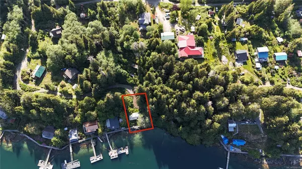 167 Regent St #6, Bamfield, BC V0R 1B0