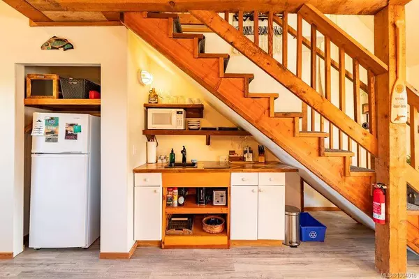 1002 Peninsula Rd #14, Ucluelet, BC V0R 3A0