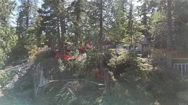 711 & 722 Campbell St, Tofino, BC V0R 2Z0