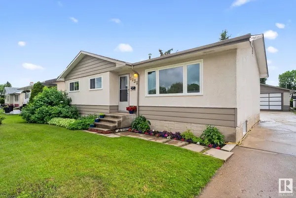 5931 149 AV NW, Edmonton, AB T5A 1V7