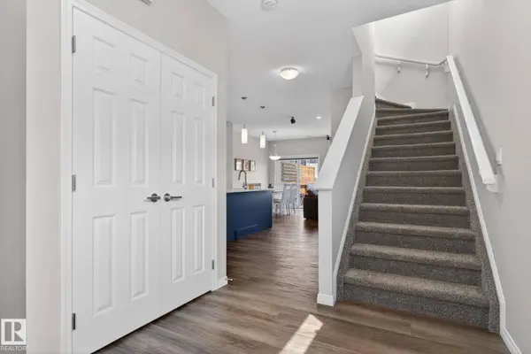 7515 ELMER BEND NW, Edmonton, AB T6M 1K2