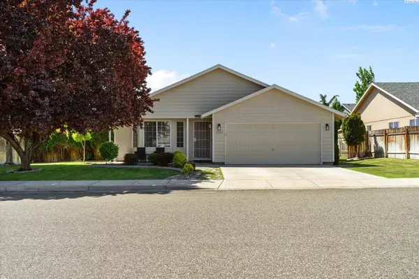 5004 Montague Ln, Pasco, WA 99301