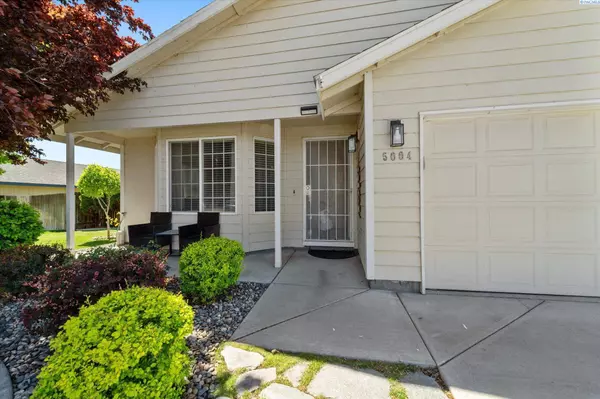 5004 Montague Ln, Pasco, WA 99301