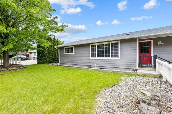 1116 W 27th, Kennewick, WA 99337