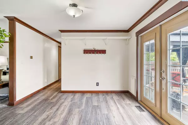 1116 W 27th, Kennewick, WA 99337