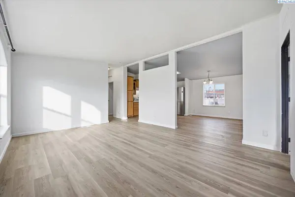 524 New Gate Dr, Prosser, WA 99350