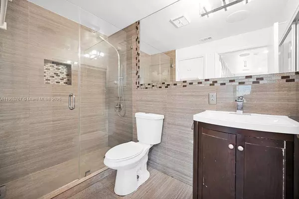 6590 SW 152nd Pl #25-90, Miami, FL 33193