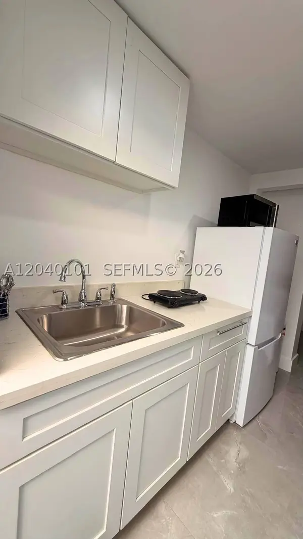 2255 SW 33rd Ave #1, Fort Lauderdale, FL 33312