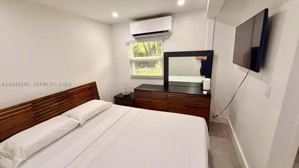2255 SW 33rd Ave #1, Fort Lauderdale, FL 33312