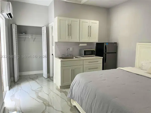 40 Sutton Rd #1, West Park, FL 33023