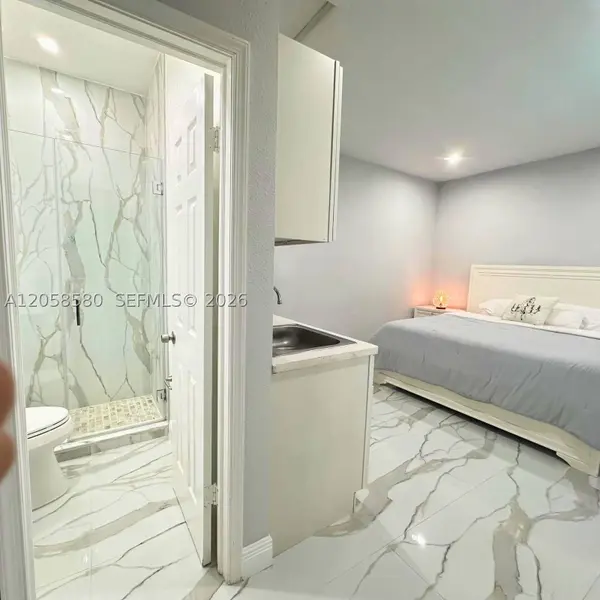 40 Sutton Rd #1, West Park, FL 33023