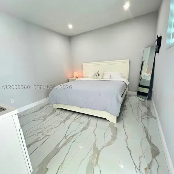 40 Sutton Rd #1, West Park, FL 33023