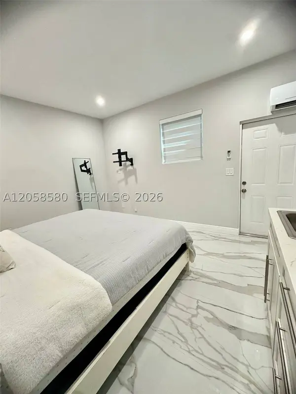 40 Sutton Rd #1, West Park, FL 33023