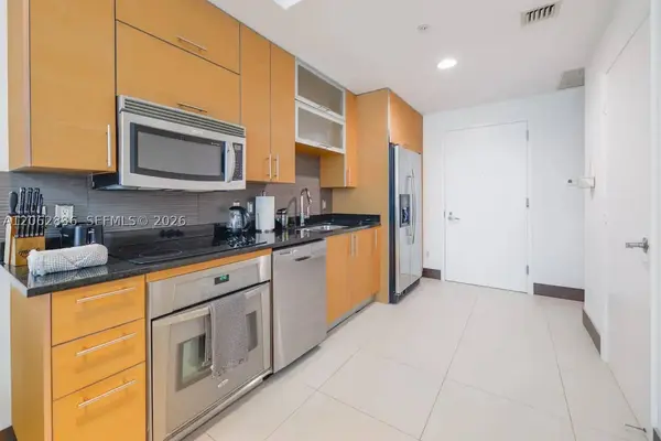 60 SW 13th St #3814, Miami, FL 33130