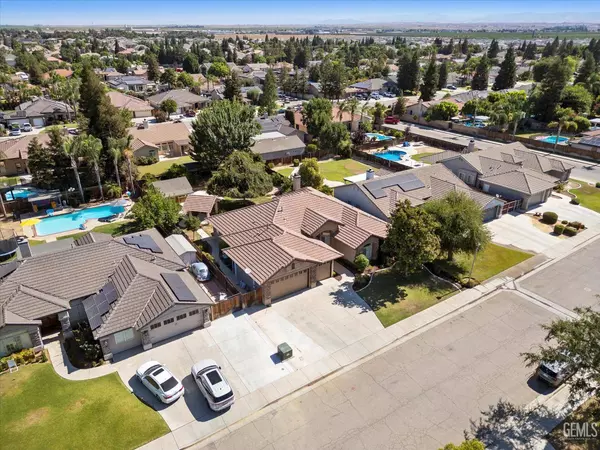 9316 Leslie Deann Court, Bakersfield, CA 93312