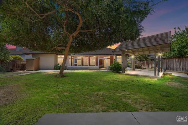 9316 Leslie Deann Court, Bakersfield, CA 93312