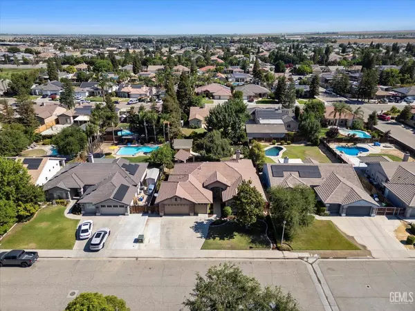 9316 Leslie Deann Court, Bakersfield, CA 93312