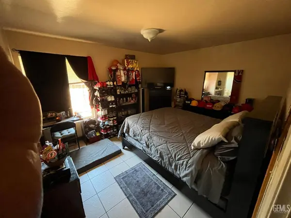 6011 Hill Dale, Bakersfield, CA 93306