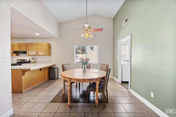 7307 Chilibre Street, Bakersfield, CA 93313