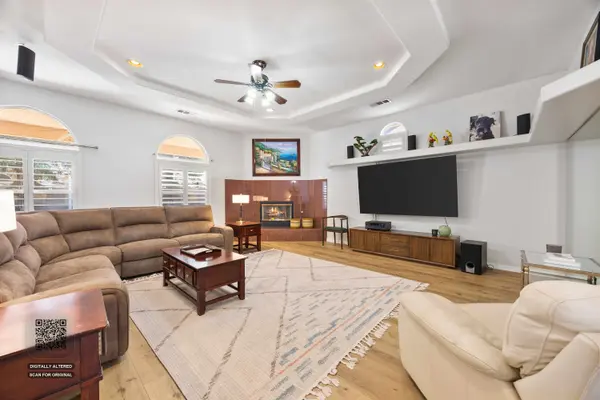 5307 Glacier Springs Dr, Bakersfield, CA 93313-5171
