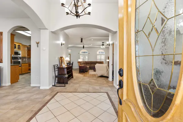 5307 Glacier Springs Dr, Bakersfield, CA 93313-5171