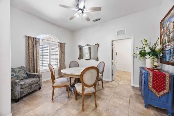 5307 Glacier Springs Dr, Bakersfield, CA 93313-5171