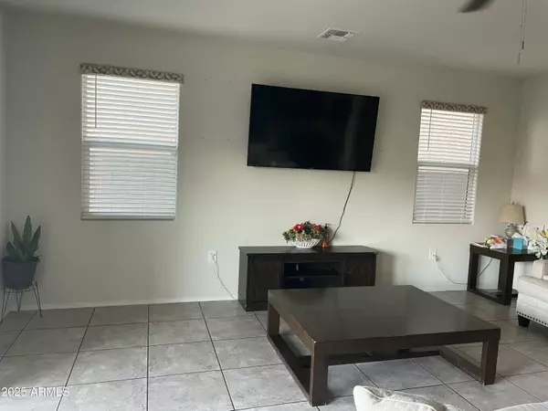 35262 W SAN ILDEFANSO Avenue, Maricopa, AZ 85138