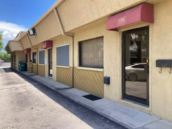 960 Chalmer DR #106, Marco Island, FL 34145