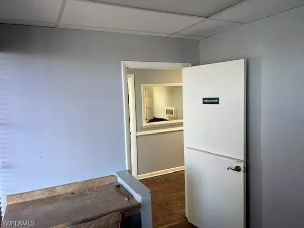 983 N collier BLVD #205, Marco Island, FL 34145