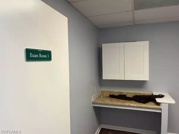 983 N collier BLVD #205, Marco Island, FL 34145