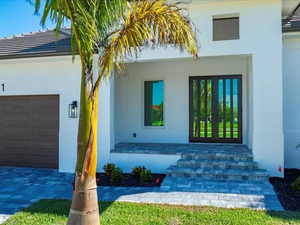 131 Bald Eagle DR, Marco Island, FL 34145