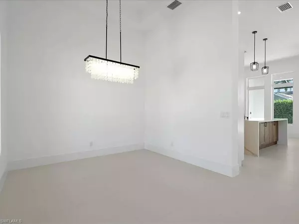 131 Bald Eagle DR, Marco Island, FL 34145