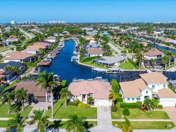 28 Madagascar CT, Marco Island, FL 34145