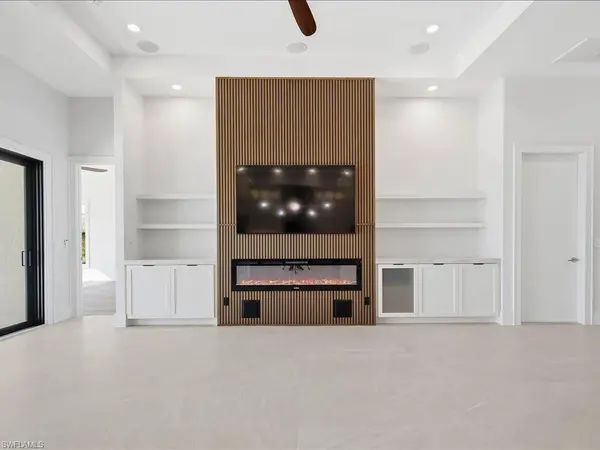 18433 Royal Hammock BLVD, Naples, FL 34114