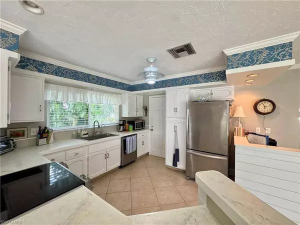 1249 Fruitland AVE, Marco Island, FL 34145