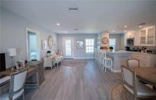 911 Heron CT, Marco Island, FL 34145