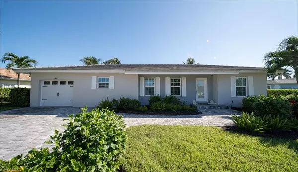 911 Heron CT, Marco Island, FL 34145